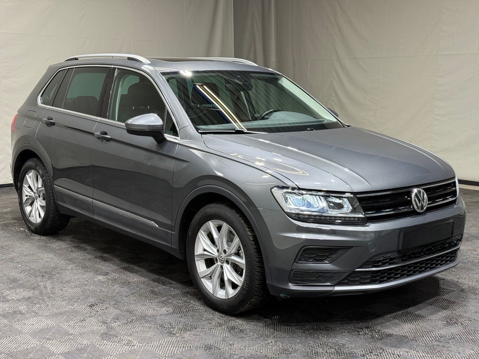 Volkswagen Tiguan Highline 2.0 TDI | PANO LED ACC PDC DAB foto 22