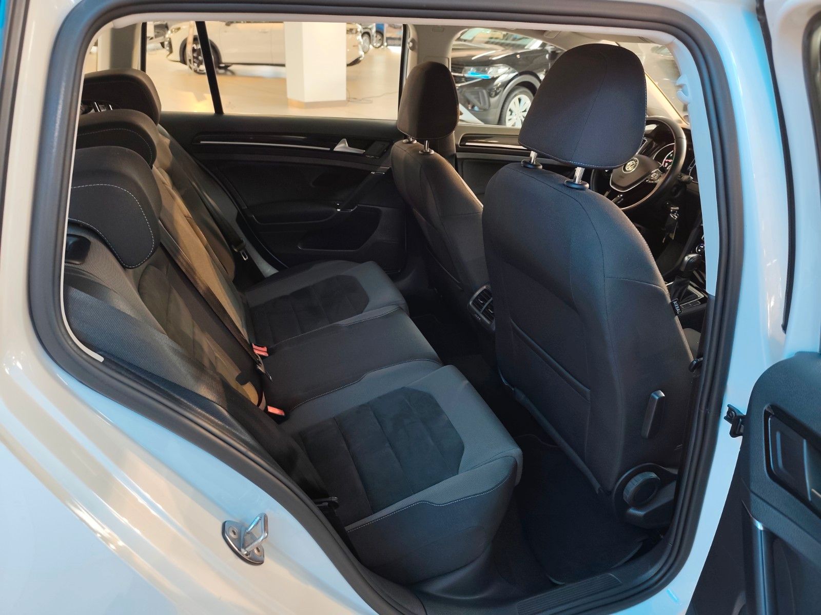 Volkswagen Golf VII Variant Highline DSG *ACC*LED*Massage* foto 13