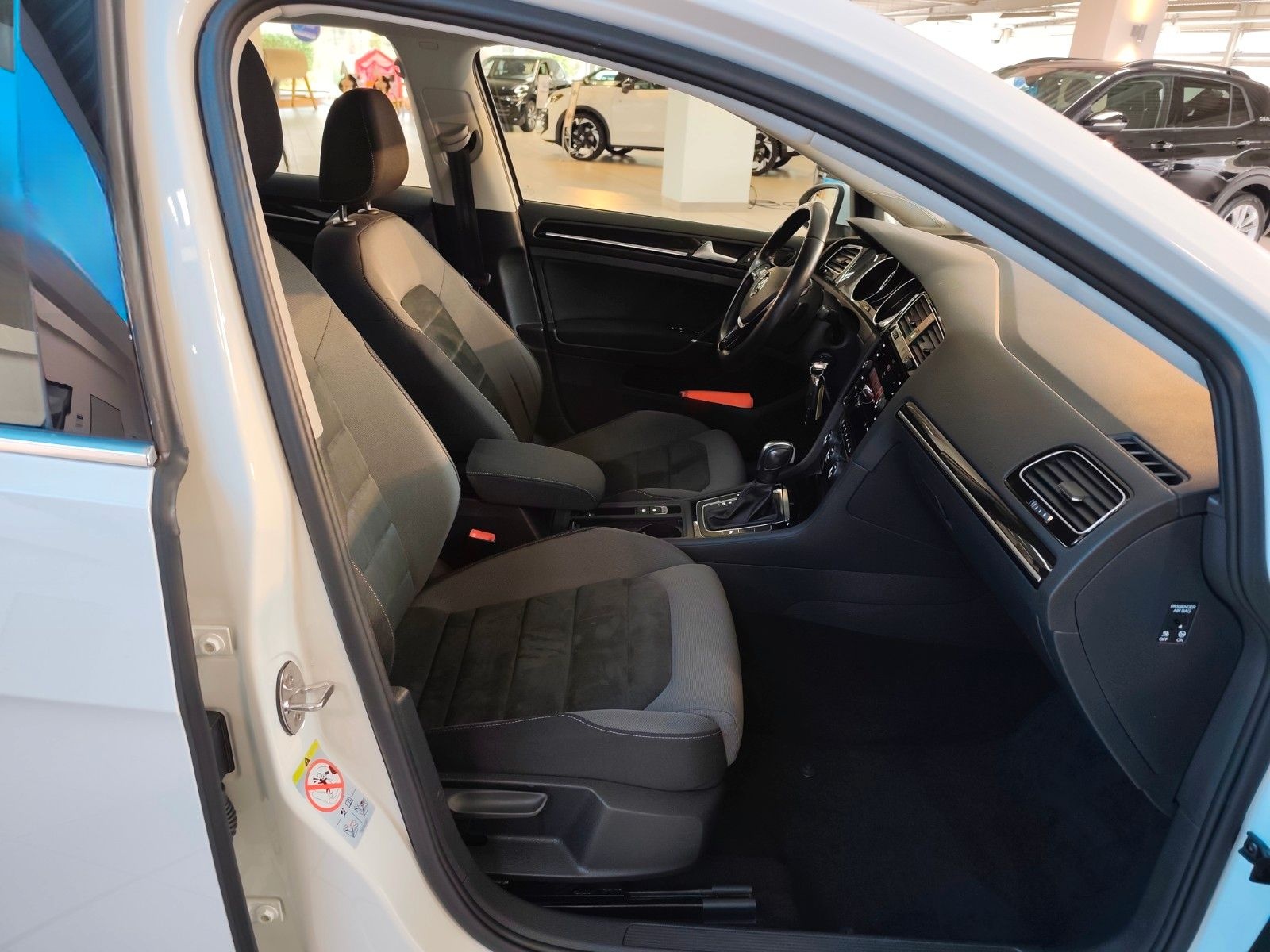 Volkswagen Golf VII Variant Highline DSG *ACC*LED*Massage* foto 14