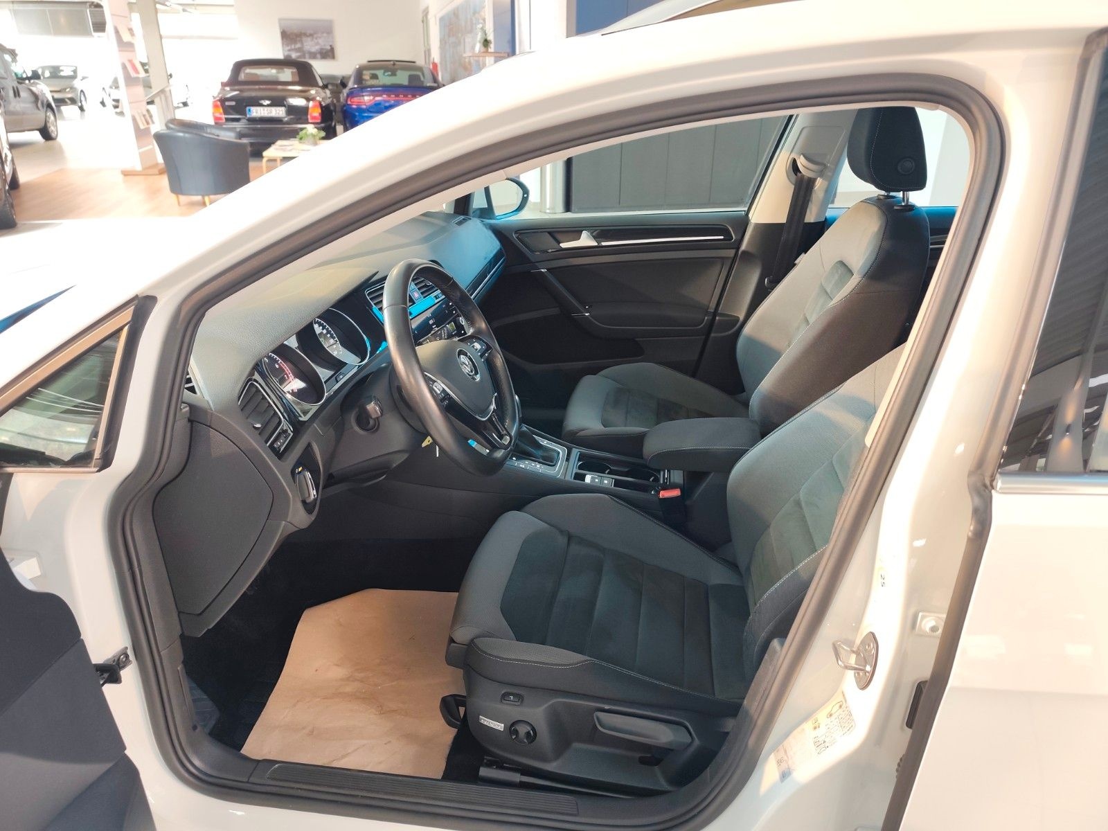 Volkswagen Golf VII Variant Highline DSG *ACC*LED*Massage* foto 9