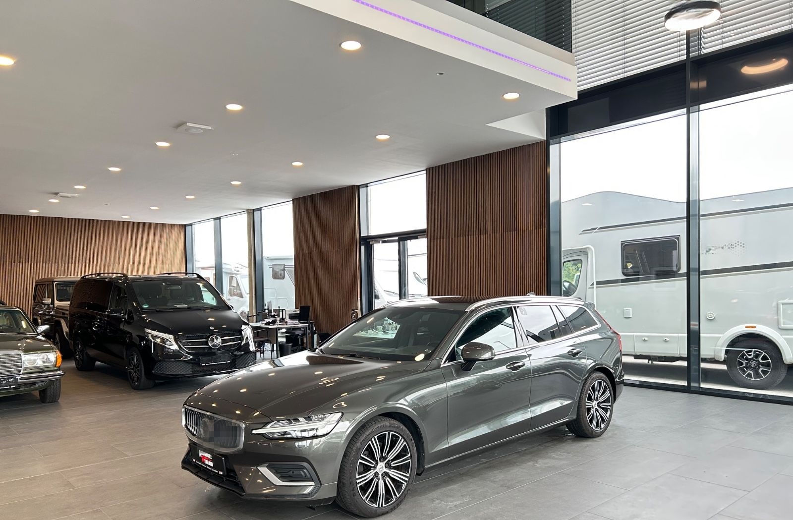 Volvo V60 Kombi Inscription AWD LED Leder Navi foto 13