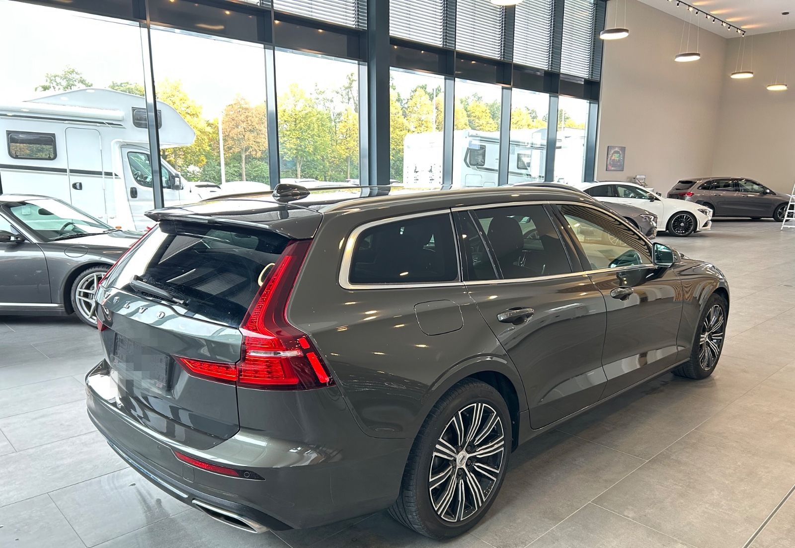 Volvo V60 Kombi Inscription AWD LED Leder Navi foto 5