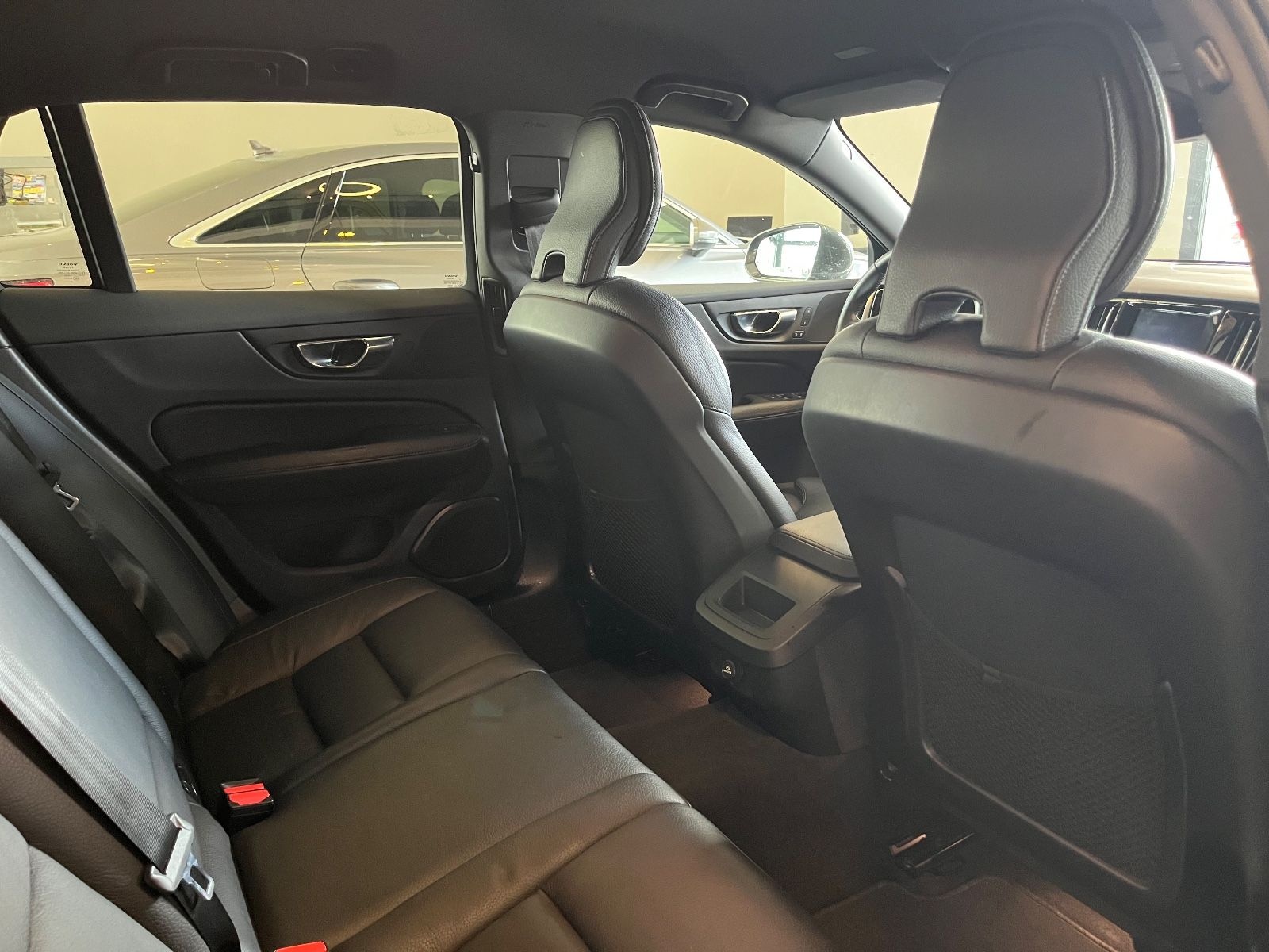 Volvo V60 Kombi Inscription AWD LED Leder Navi foto 8