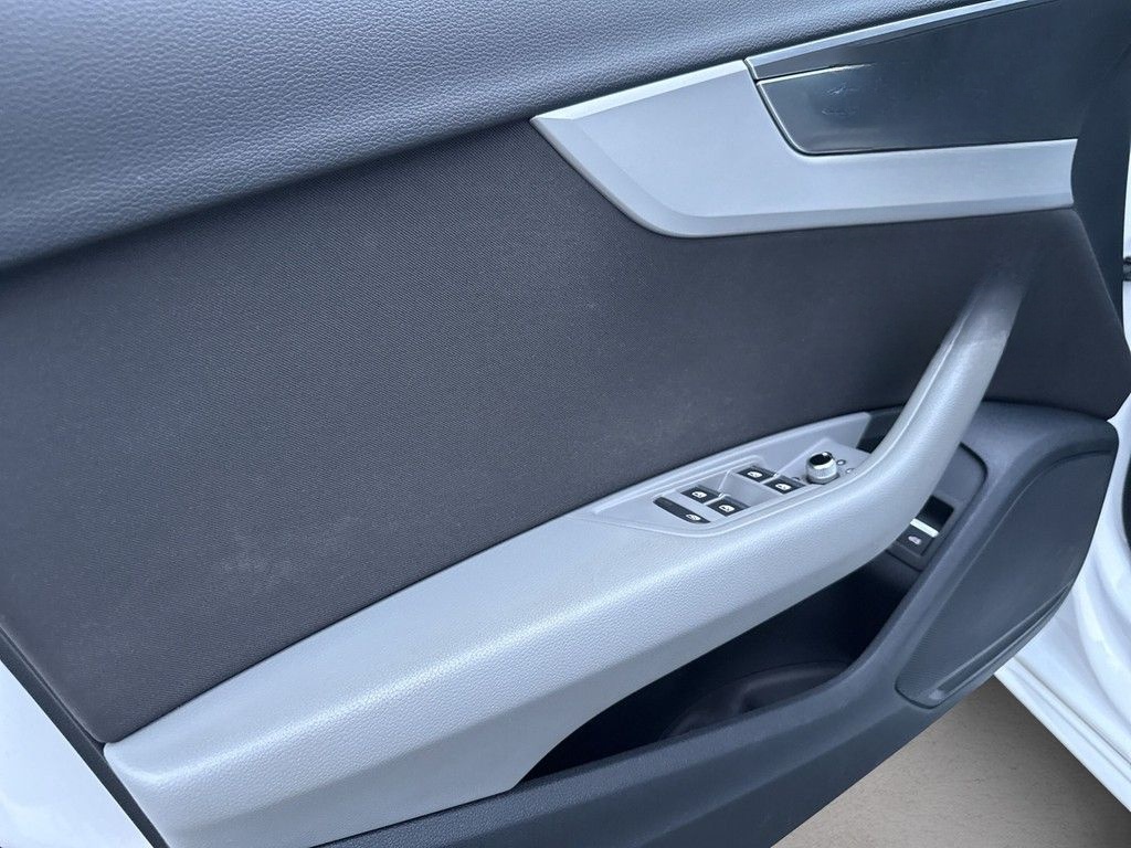 Audi A4 Lim. advanced 40 TDI quattro S tronic *Navi* foto 6