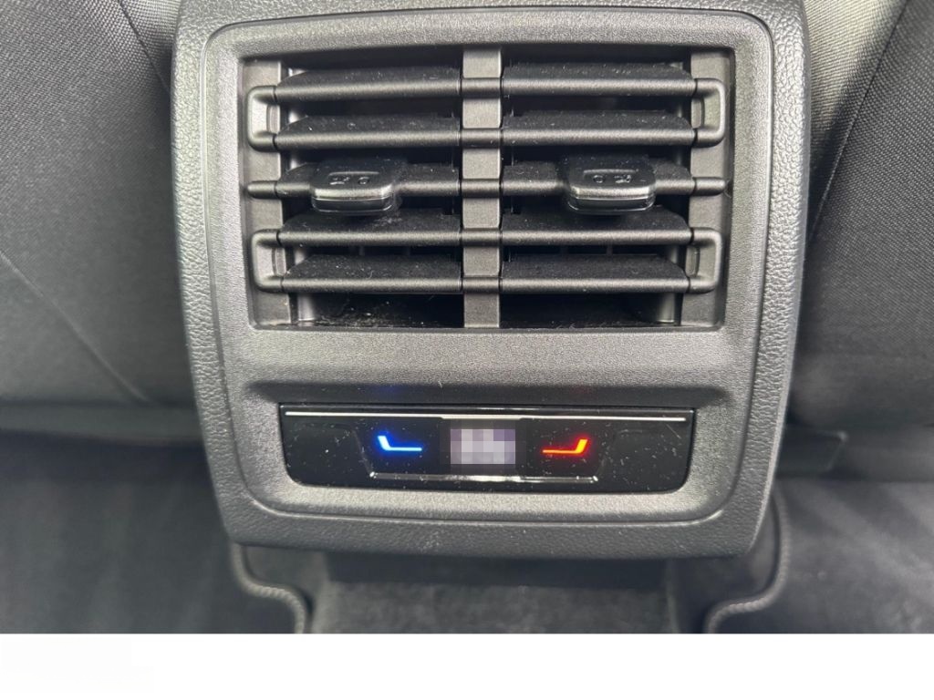 Volkswagen Golf 2.0 TDI Active DSG NAVI KAM ACC LED SHZ PDC foto 10