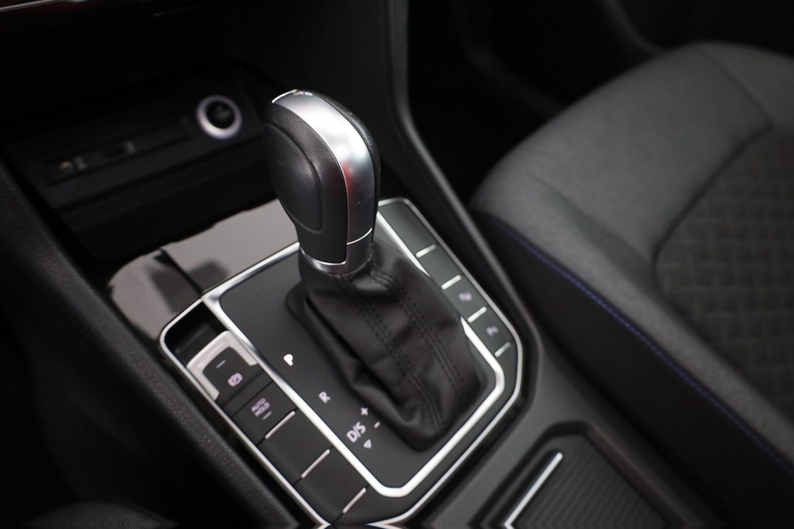Volkswagen Golf Sportsvan 1.5 TSI Join LED Panorama ACC foto 13