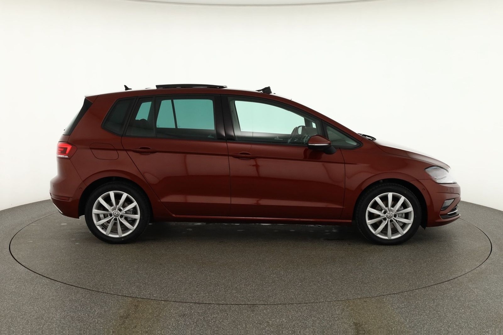 Volkswagen Golf Sportsvan 1.5 TSI Join LED Panorama ACC foto 6