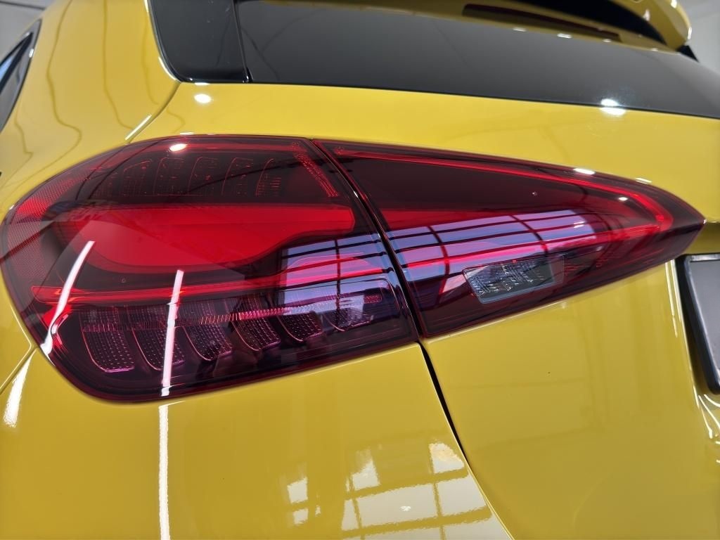 Mercedes-Benz A 200 d AMG NIGHT MULTIB. PANO KAMERA BURMESTER foto 12