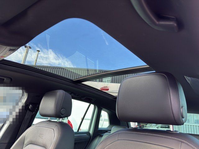 Volkswagen Tiguan 2.0 TDI R-Line *LEDER*AHK*STHZG*PANO*NAVI foto 17
