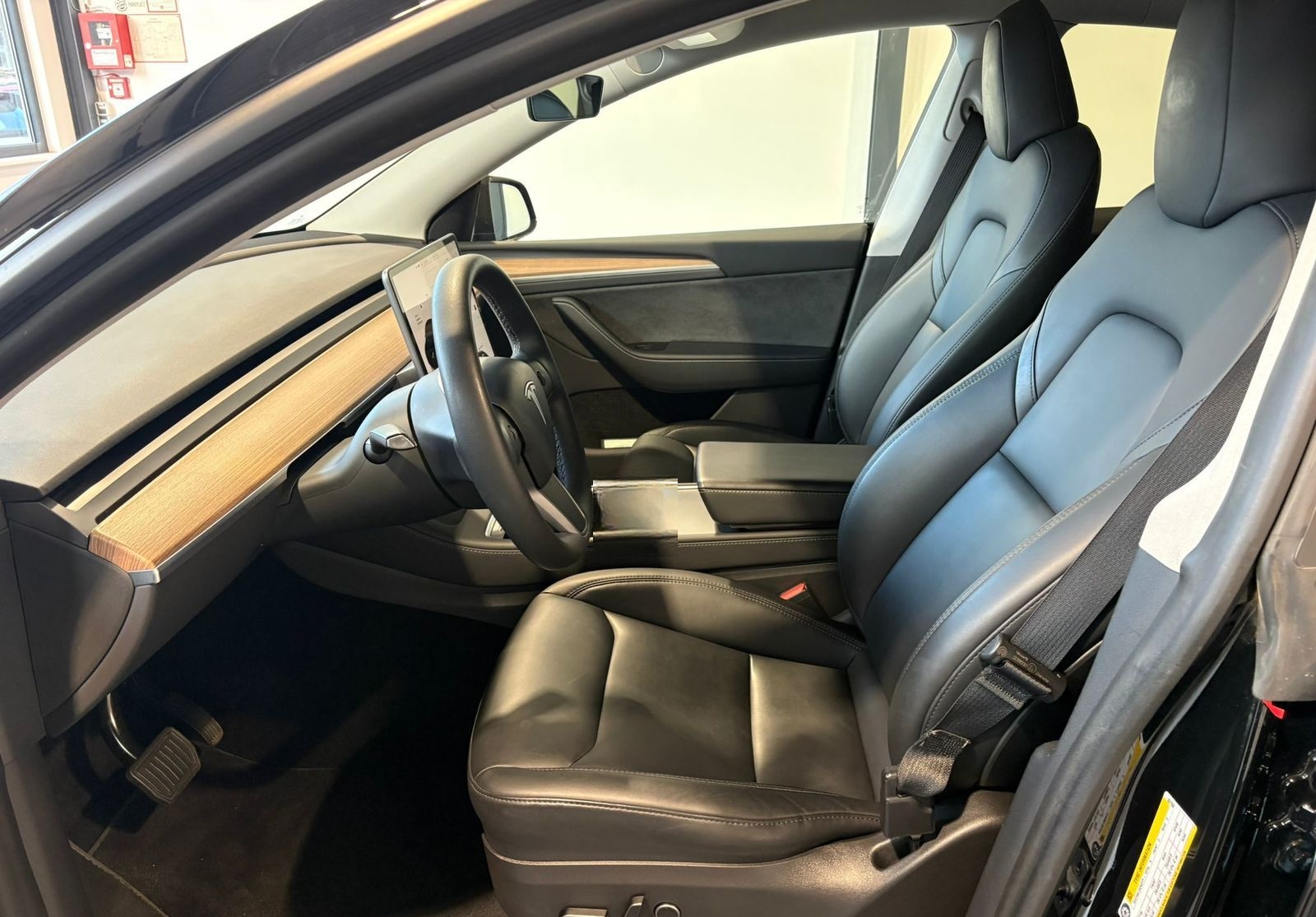 Tesla Model Y Longe Range AWD LED|Kamera|Sitzhz|Leder foto 8