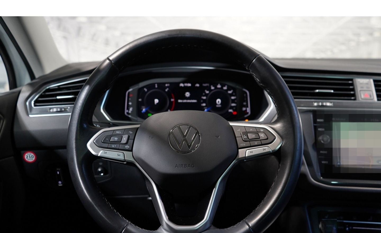 Volkswagen Tiguan Allspace Elegance 2.0 TDI 4M Pano AHK Mat foto 7