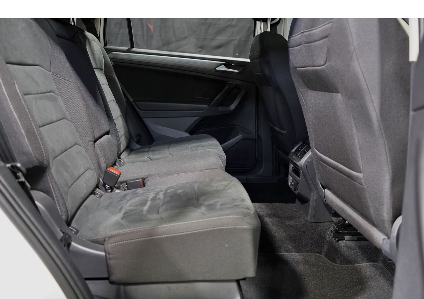 Volkswagen Tiguan Allspace Elegance 2.0 TDI 4M Pano AHK Mat foto 9