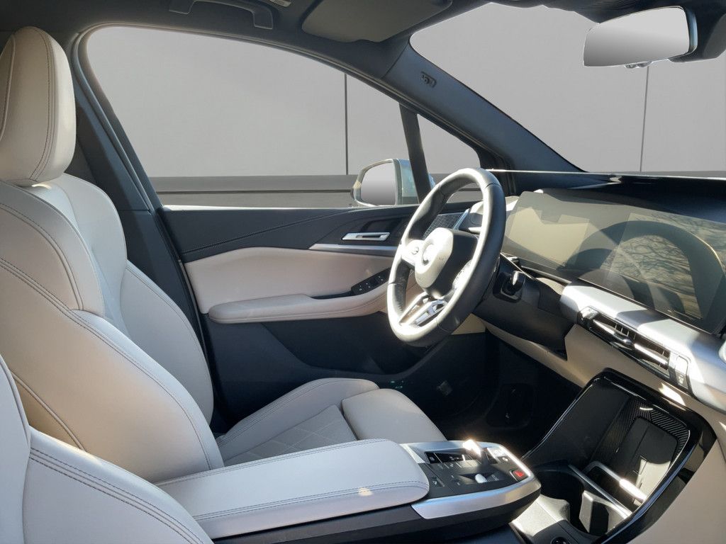 BMW 220i Active Tourer M-SPORT LED NAVI H/K 18" AHK foto 5