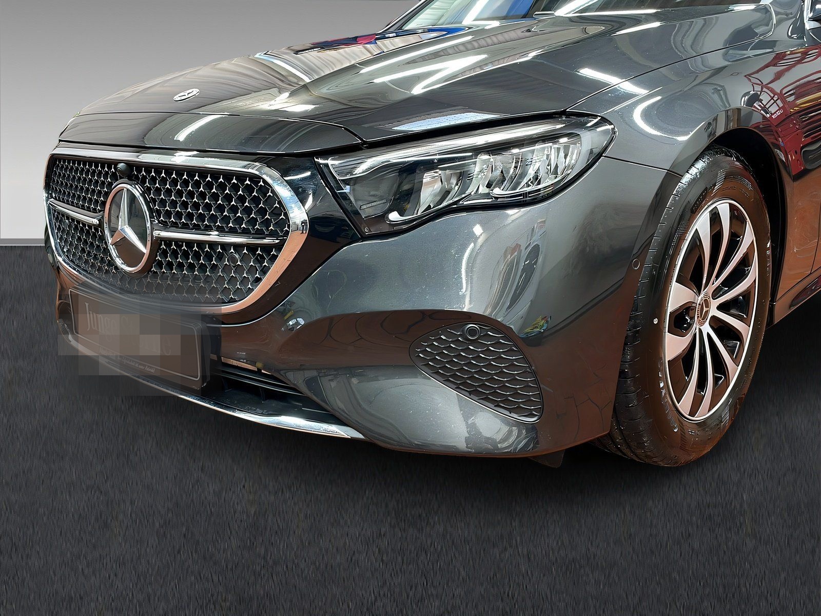 Mercedes-Benz E 200 AVANTGARDE+LED+AHK+Kam+TotW+LrHz+DAB+Ambie foto 3