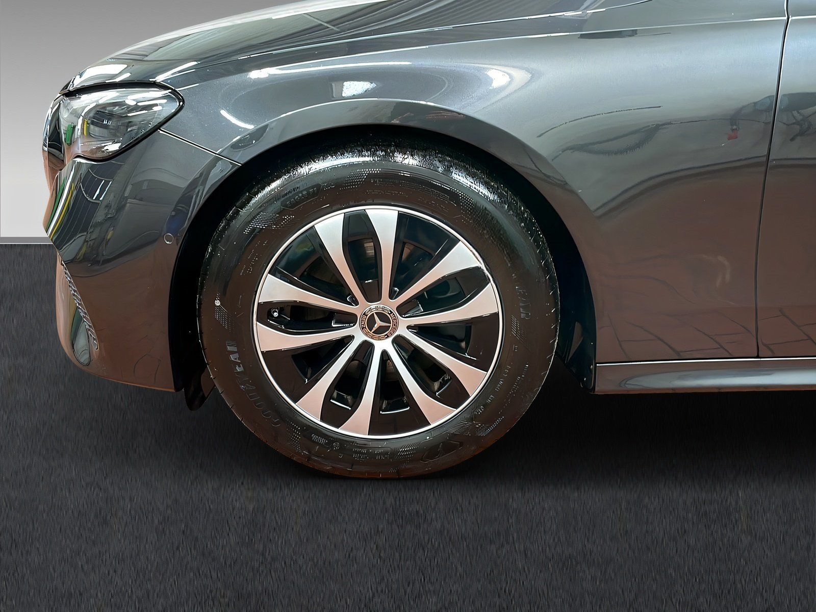 Mercedes-Benz E 200 AVANTGARDE+LED+AHK+Kam+TotW+LrHz+DAB+Ambie foto 4