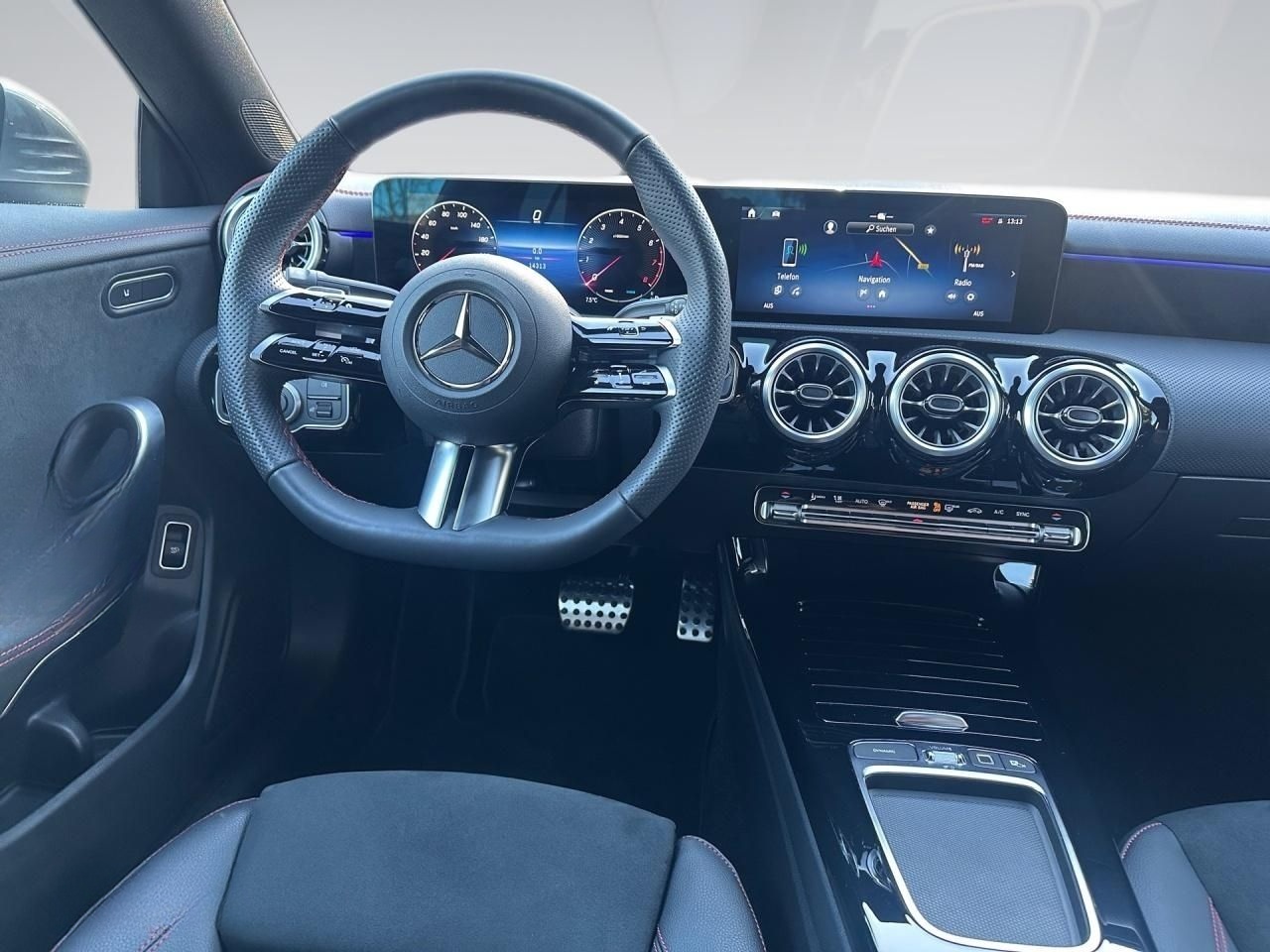 Mercedes-Benz CLA 200 AMG+RÜCKFKAM+LED+LENKRHZG+AMBIENTE foto 11