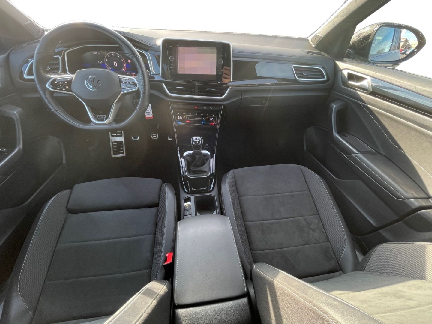 Volkswagen T-Roc R-Line 1.0 TSI LED+/NAVI/KAMERA/APP/5J.GAR foto 10