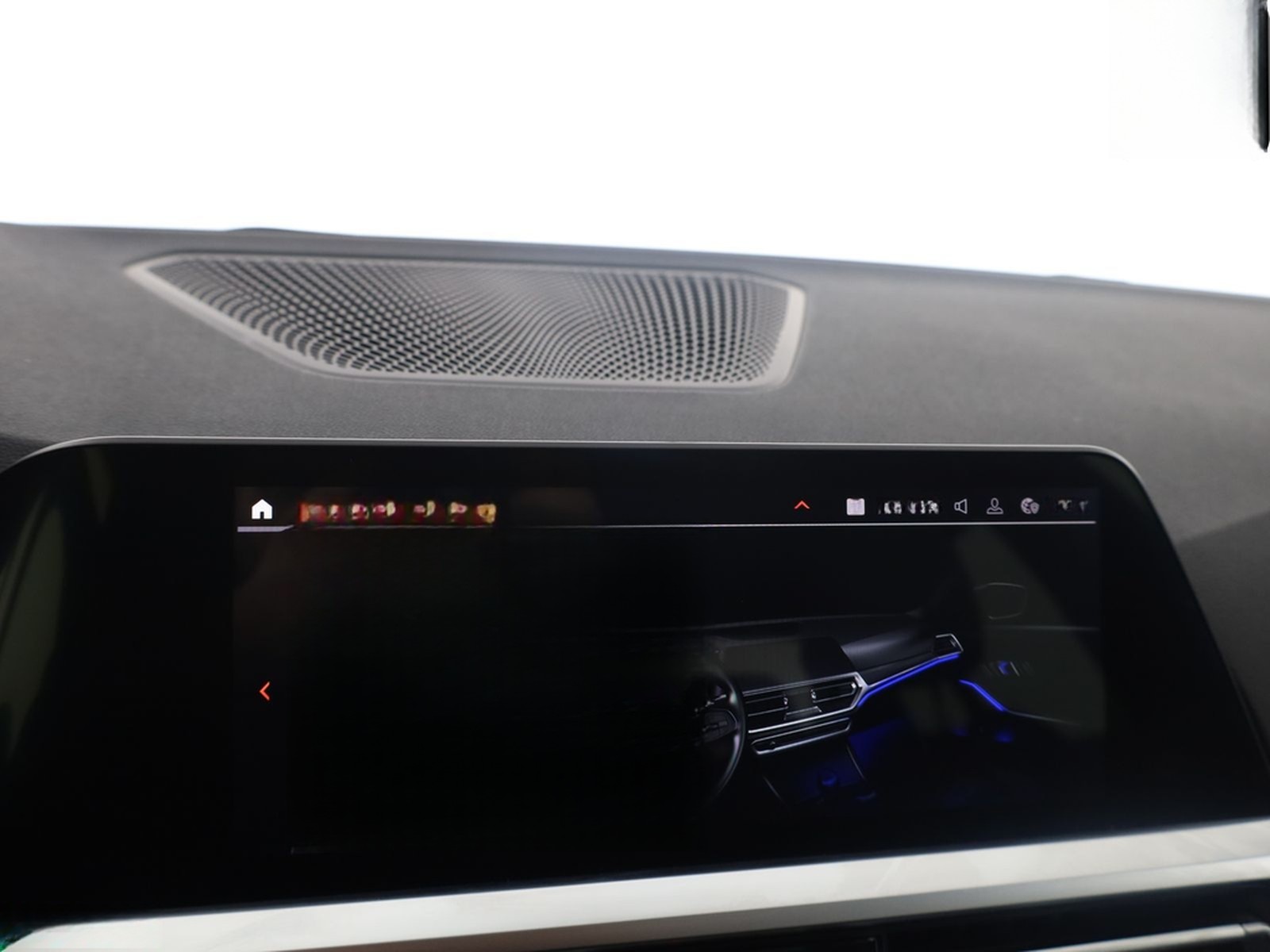 BMW 320 i M SPORT SHADOW LASER,HUD,KEYLESS,AMBIENTE foto 21