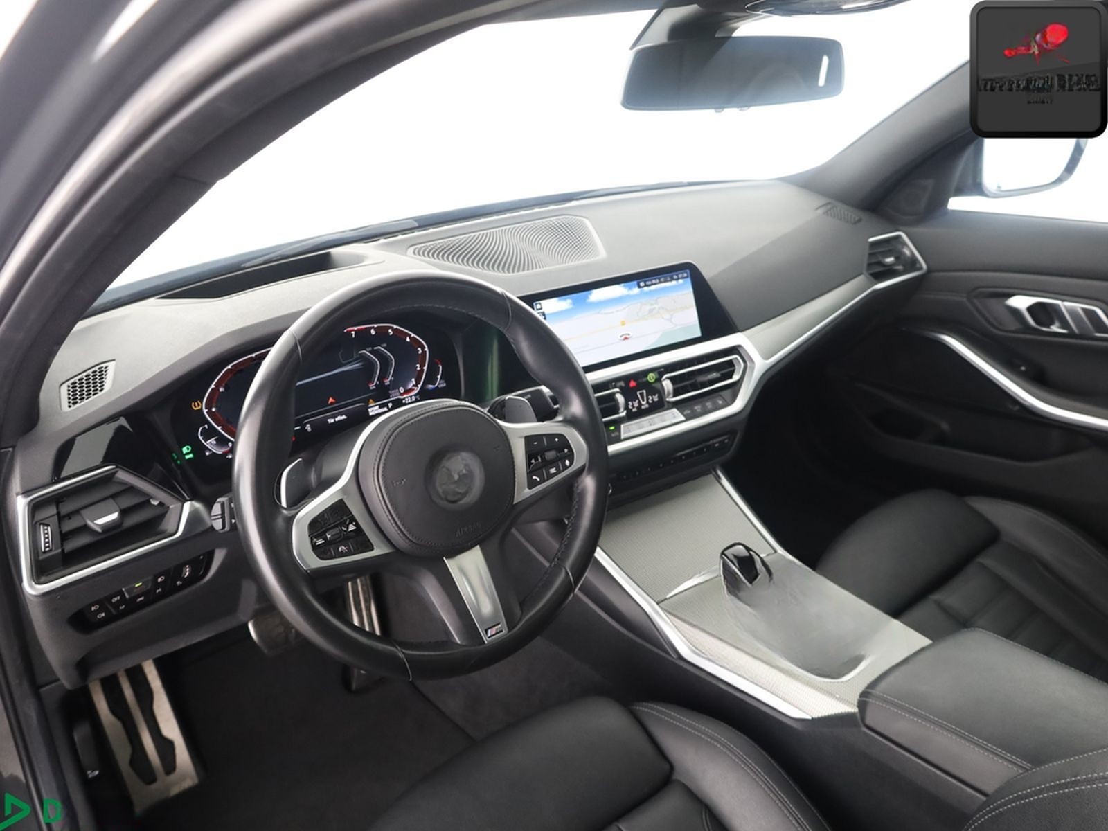 BMW 320 i M SPORT SHADOW LASER,HUD,KEYLESS,AMBIENTE foto 9