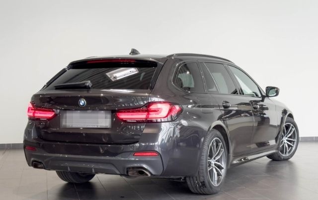 BMW 530 d xDrive Touring M Sport Laserlicht+Pano foto 3