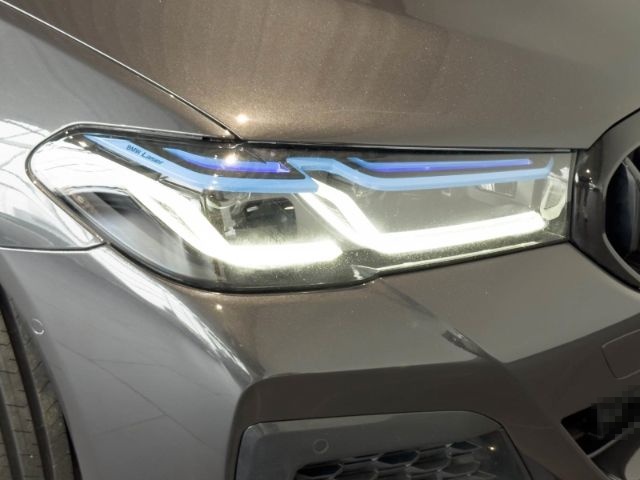 BMW 530 d xDrive Touring M Sport Laserlicht+Pano foto 6