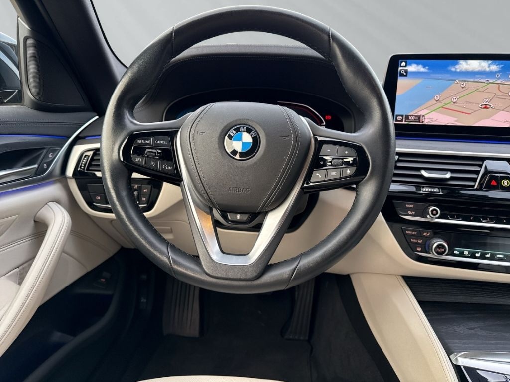 BMW 530 xd Limousine Luxury Line HiFi HUD Komfortsit foto 12