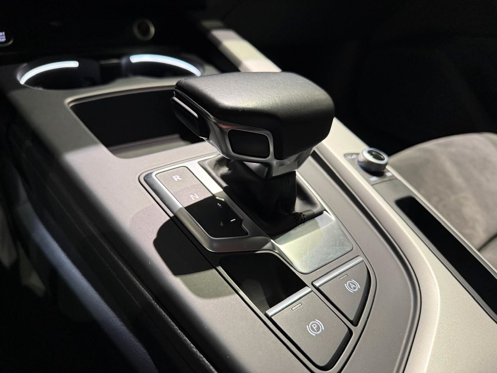 Audi A4 Avant 40 TDI basis*SHZ*RFK*Memory* foto 19