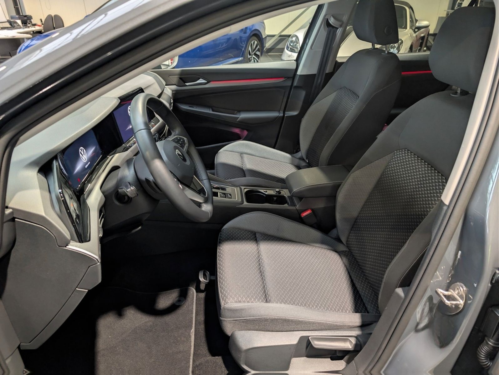 Volkswagen Golf 2.0 TDI SCR DSG Active foto 8