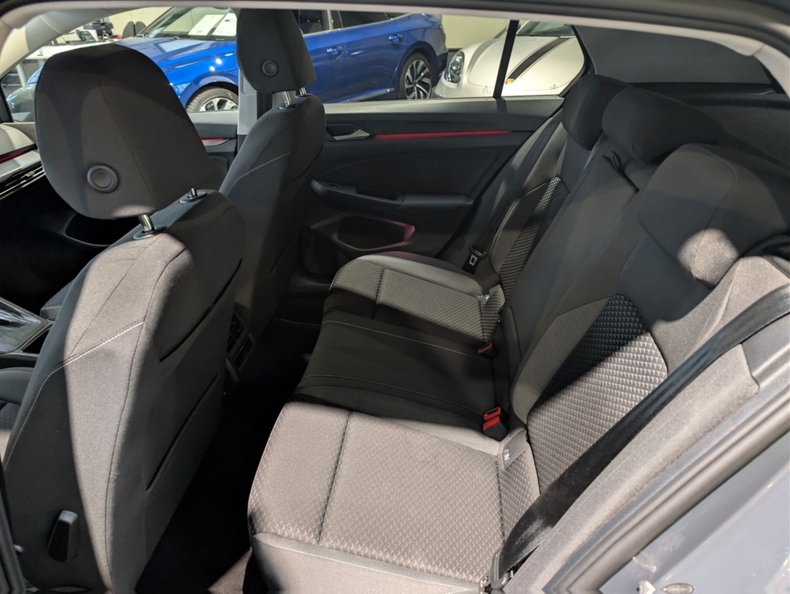 Volkswagen Golf 2.0 TDI SCR DSG Active foto 9