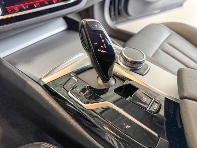 BMW 520 i Touring LED+SHZ+Temp+Apple CarPlay foto 12