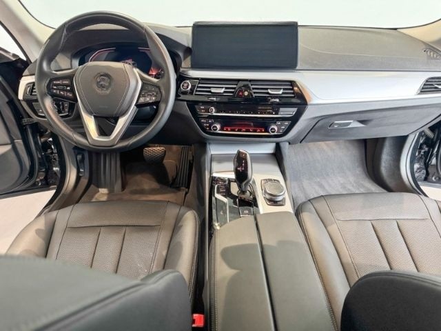 BMW 520 i Touring LED+SHZ+Temp+Apple CarPlay foto 8