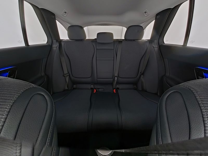 Mercedes-Benz C 200 T AVANTGARDE+MEMORY+TOTW+AMBIENTE+KAM+LED foto 8