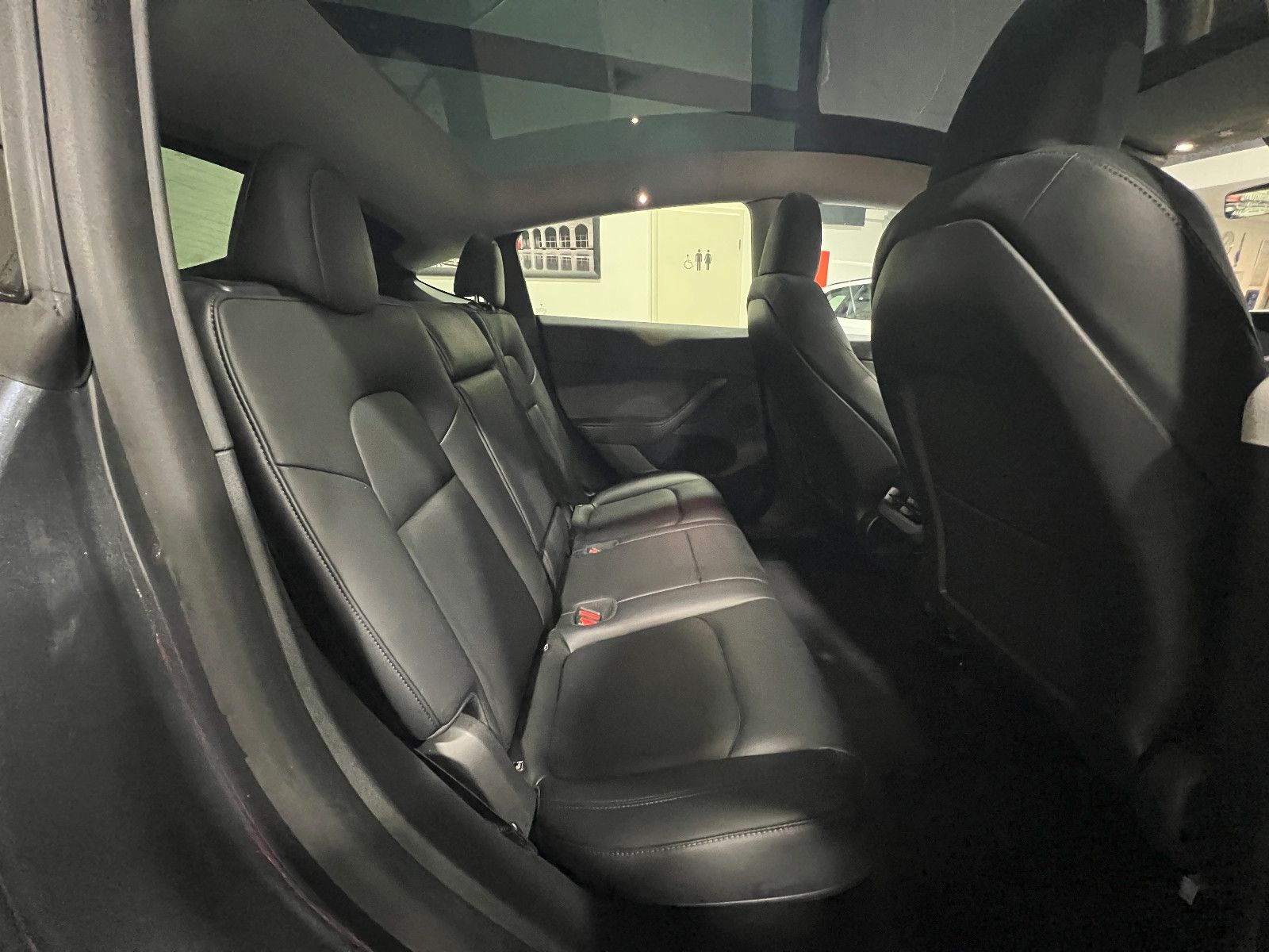 Tesla Model Y Long Range Dual AWD **Navi*LED*Leder** foto 14