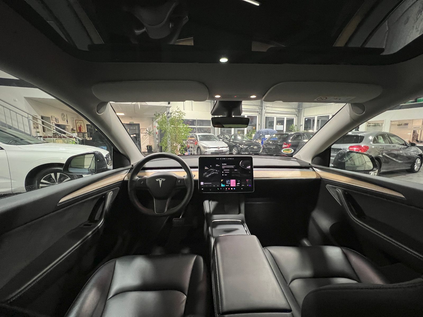 Tesla Model Y Long Range Dual AWD **Navi*LED*Leder** foto 15