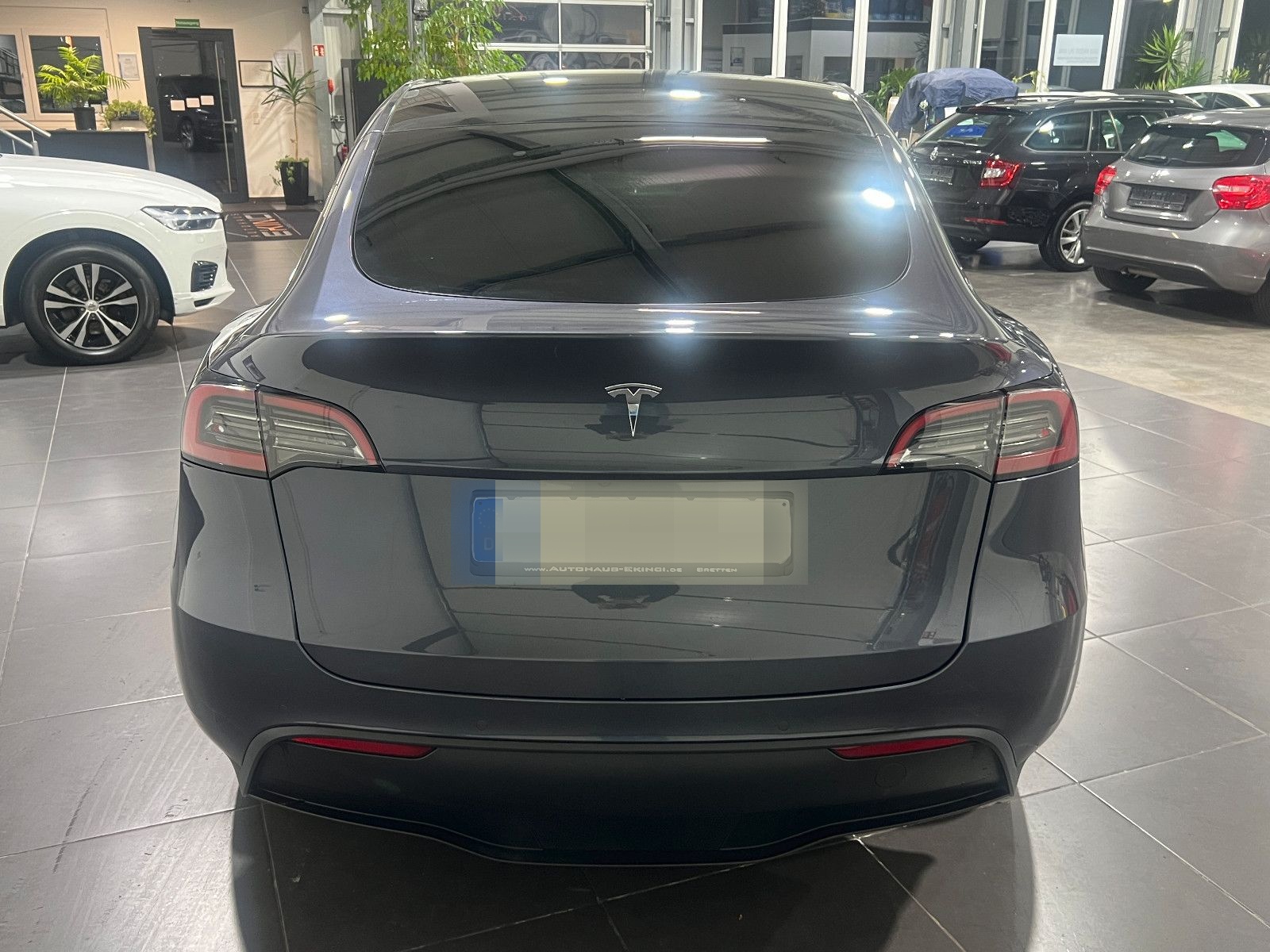 Tesla Model Y Long Range Dual AWD **Navi*LED*Leder** foto 8
