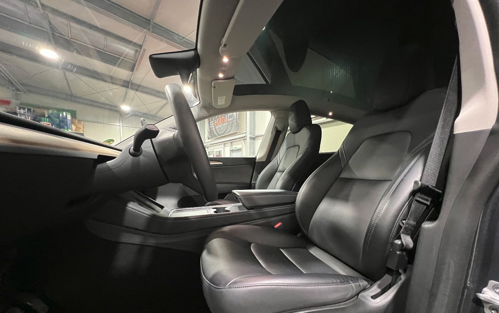 Tesla Model Y Long Range Dual AWD **Navi*LED*Leder** foto 10