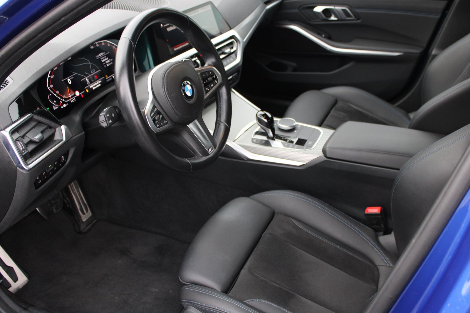 BMW 320d xDrive A M Sport HiFi DAB WLAN Komfortzg. foto 8