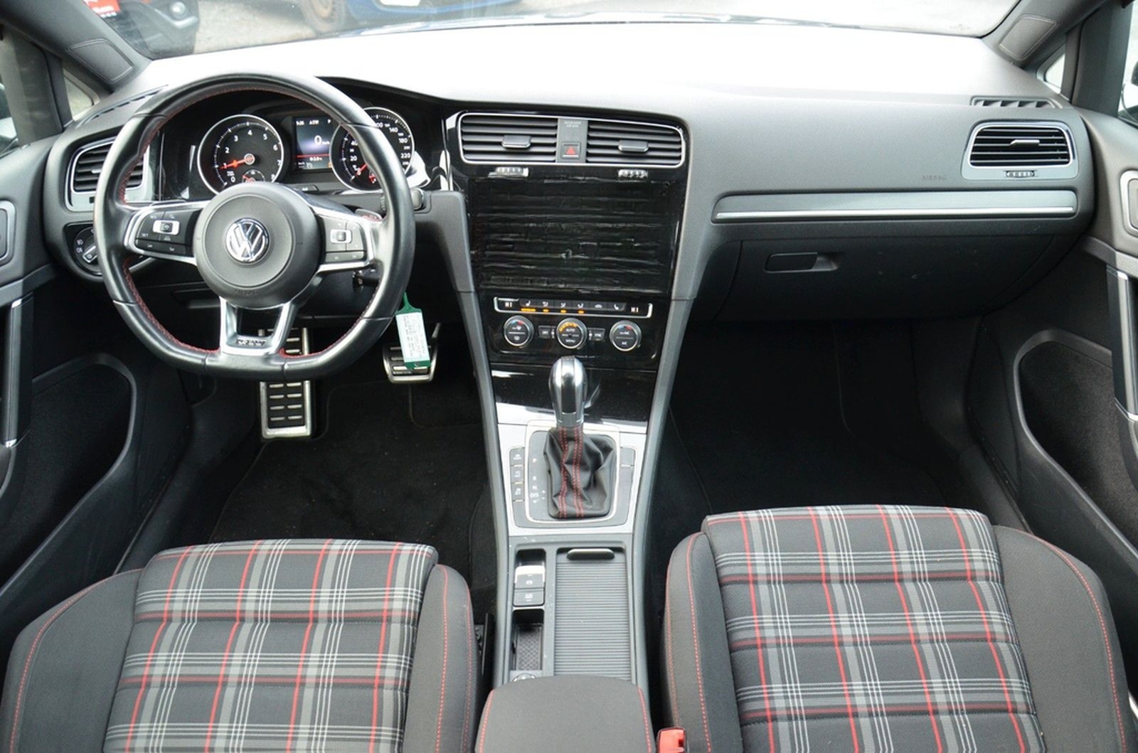 Volkswagen Golf VII Lim. GTI BMT*ACC*DCC*NAVI*TEMPO foto 13