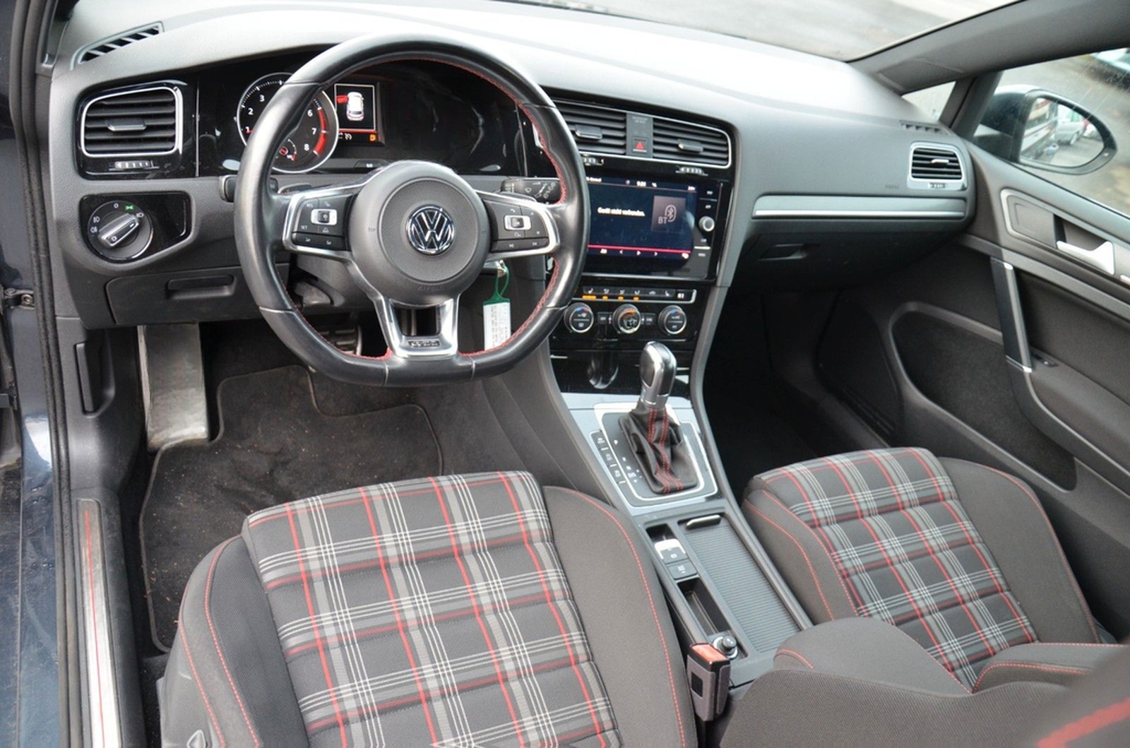 Volkswagen Golf VII Lim. GTI BMT*ACC*DCC*NAVI*TEMPO foto 28