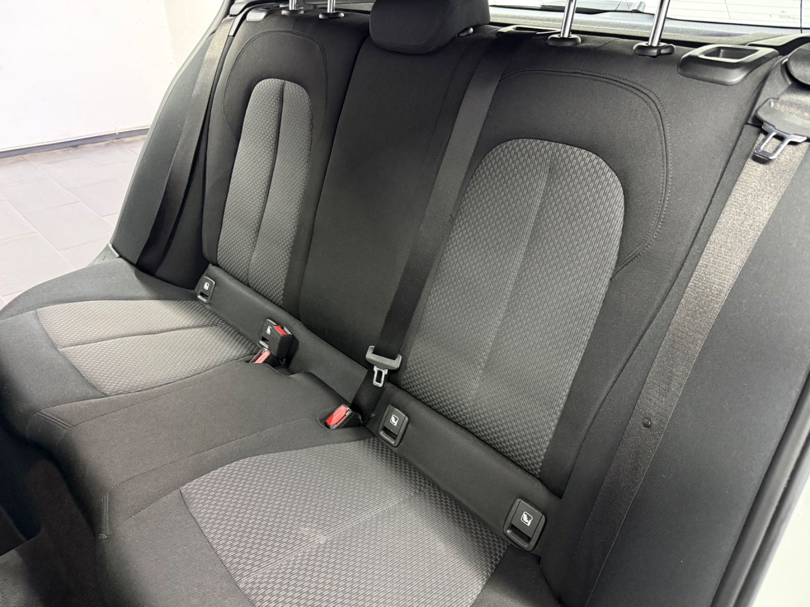 BMW 116d 1HD VRTUAL SPUR 2xPDC LED CAM DAB APPLE AHK foto 13