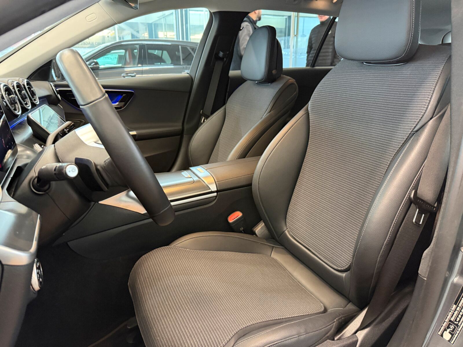Mercedes-Benz C 220 d T Avantgarde +DIGITAL-LIGHT-NAVI+DAB+AHK foto 14