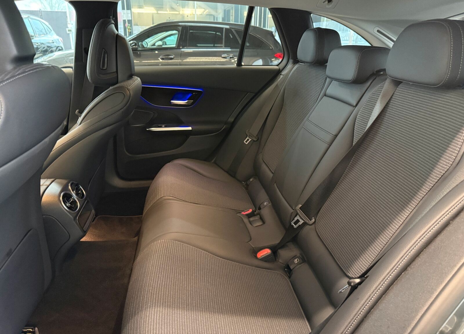 Mercedes-Benz C 220 d T Avantgarde +DIGITAL-LIGHT-NAVI+DAB+AHK foto 19