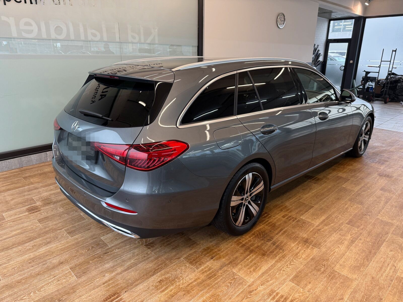 Mercedes-Benz C 220 d T Avantgarde +DIGITAL-LIGHT-NAVI+DAB+AHK foto 4