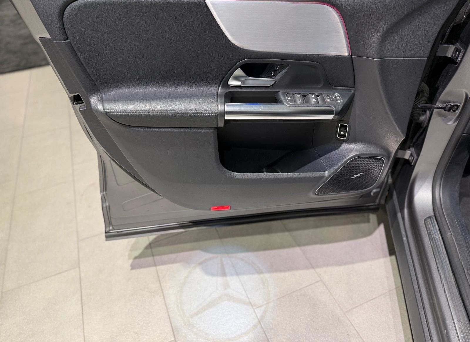 Mercedes-Benz GLA 45 S AMG*Pano*360°*Burmester* foto 12