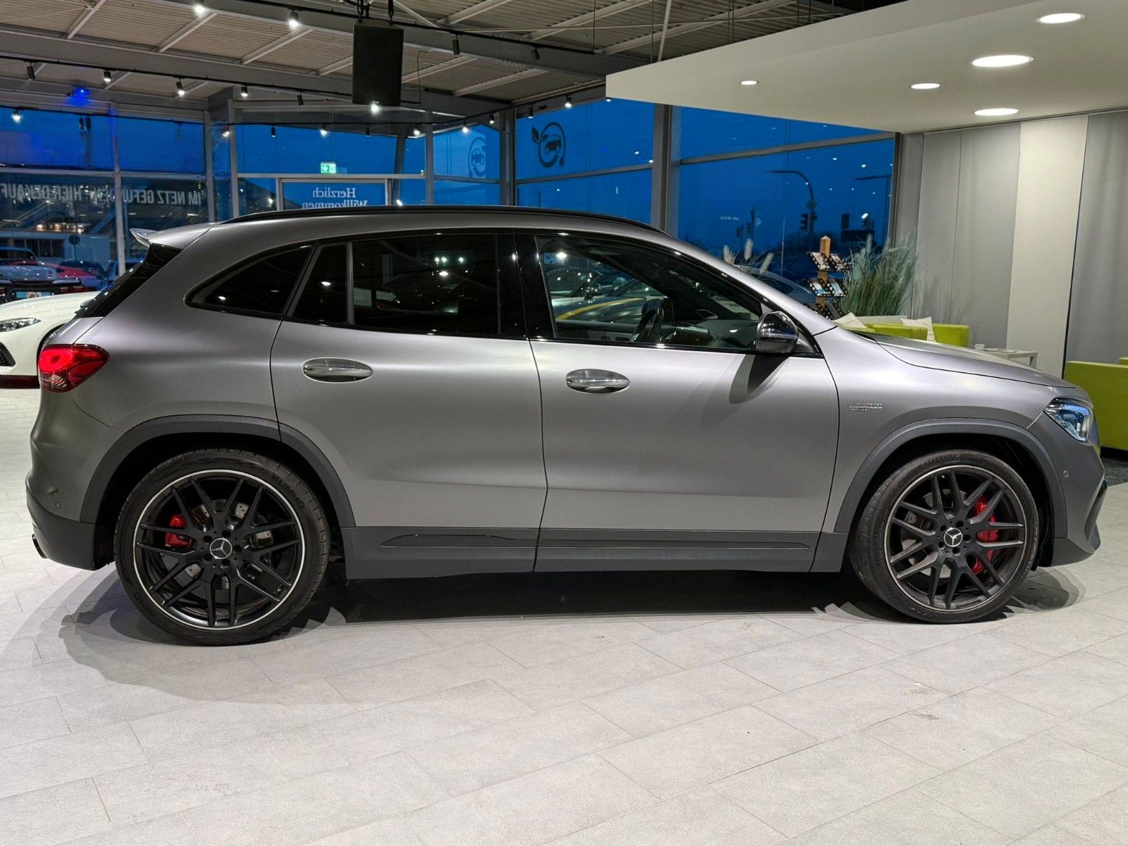 Mercedes-Benz GLA 45 S AMG*Pano*360°*Burmester* foto 9