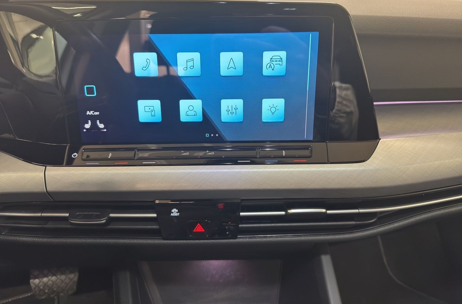 Volkswagen Golf VIII Variant 2.0 TDI DSG Life LED NAVI KAME foto 16