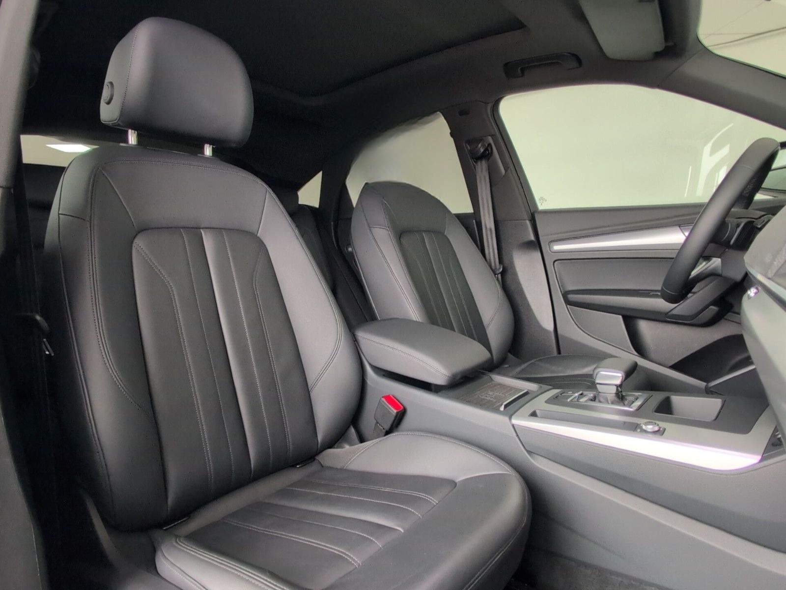 Audi Q5 TFSI Stronic quattro BLACK AHK PANO Leder 20" foto 23