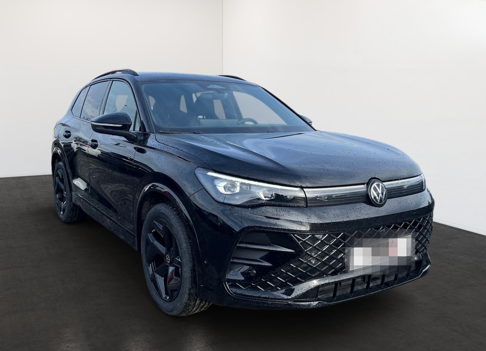 Volkswagen Tiguan R-Line 1.5 eTSI OPF DSG foto 2
