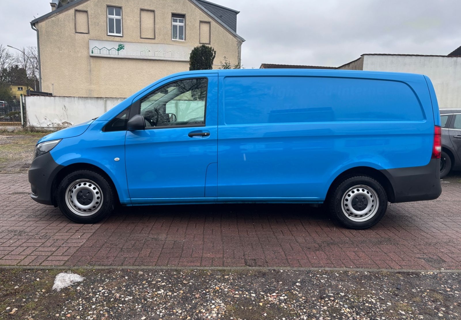 Mercedes-Benz Vito Kasten 110/114 CDI FWD LANG+KLIMA+NAVI+AHK foto 5