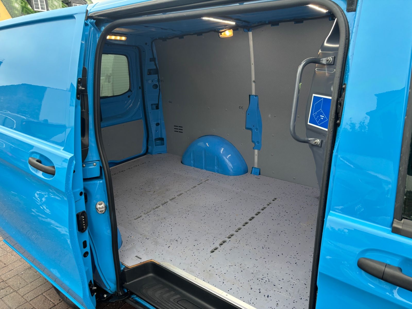 Mercedes-Benz Vito Kasten 110/114 CDI FWD LANG+KLIMA+NAVI+AHK foto 6